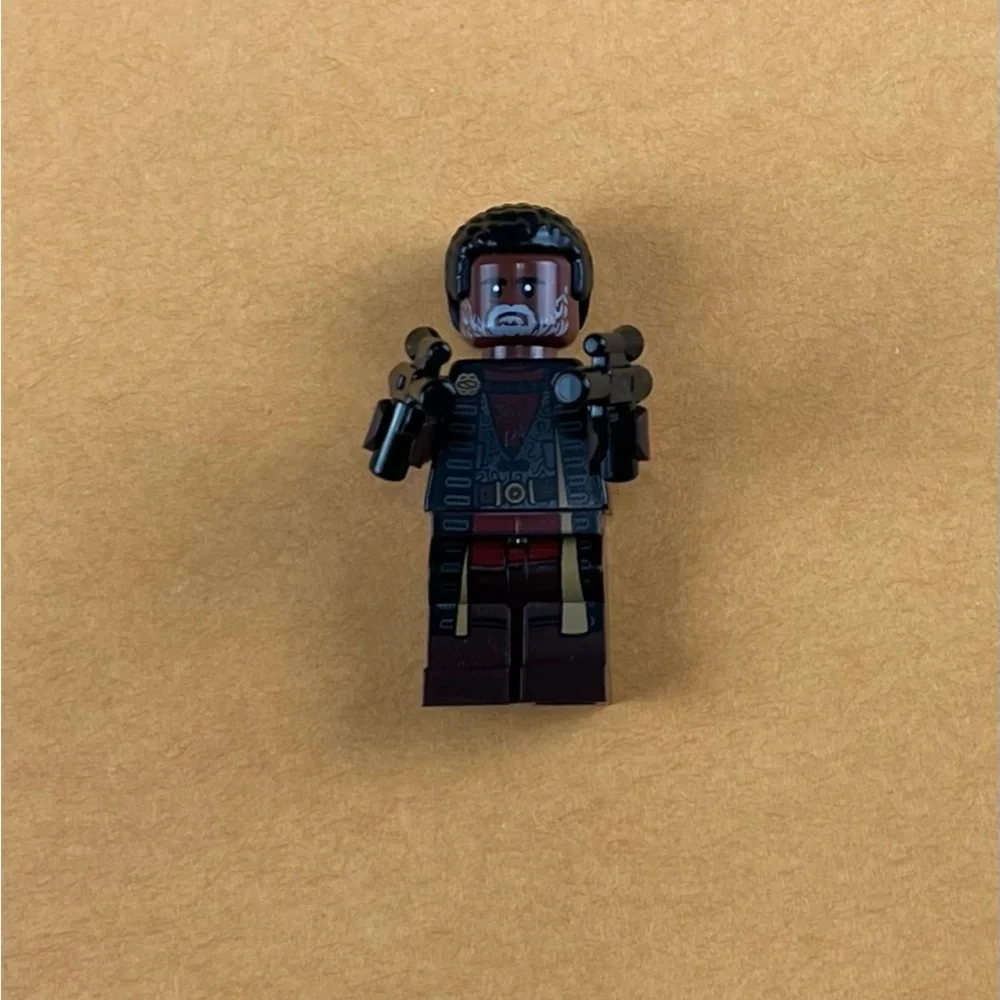 LEGO Star Wars The Mandalorian Greef Karga Minifigure w/ 2 Blaster Guns 2